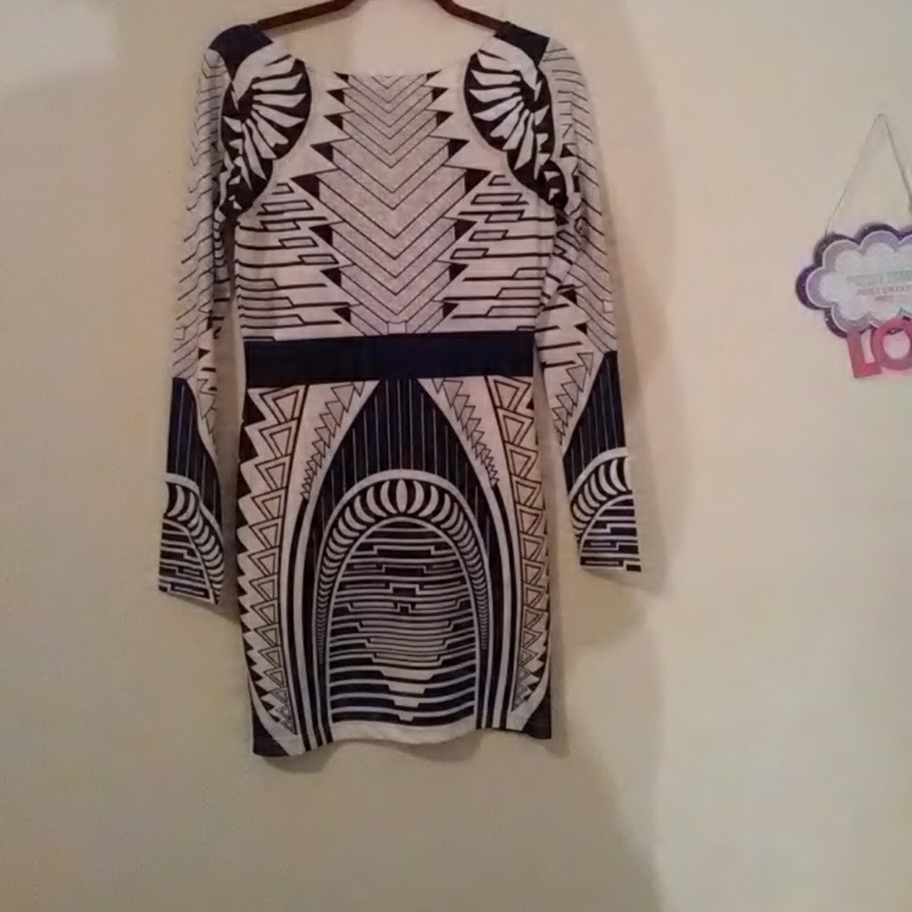 Dress - Picture 2 of 2
